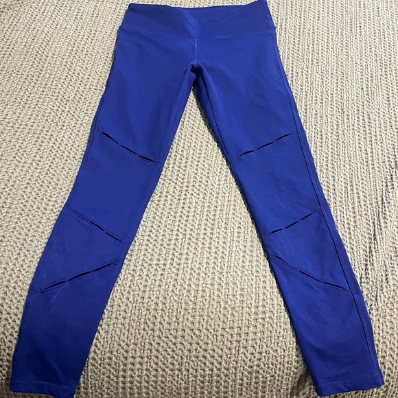 Fabletics Cut-Out Detail Leggings XS - Picture 3 of 6